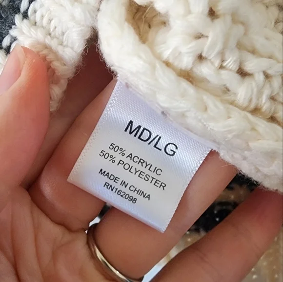 Taylor Swift Original Folklore Album Patch Cardigan Sweater M/L - Picture 4 of 9